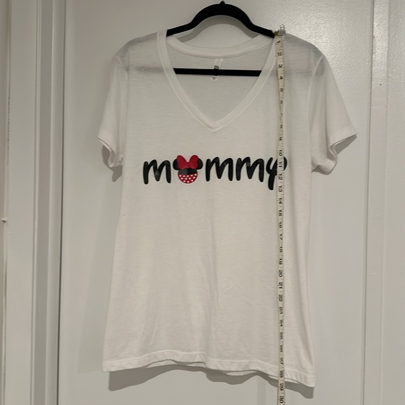 Disney “Mommy” 3X Women’s White V-Neck T-Shirt. - Picture 2 of 5